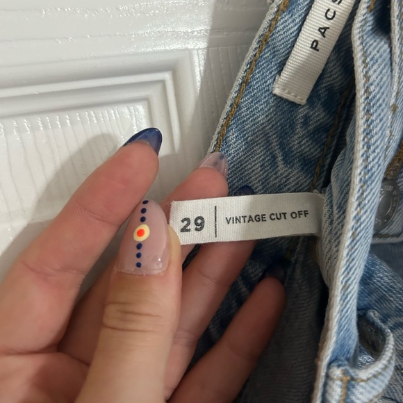 Pacsun Asymmetrical Waistband Vintage Cut Off Denim Shorts Size 29 - Picture 5 of 5